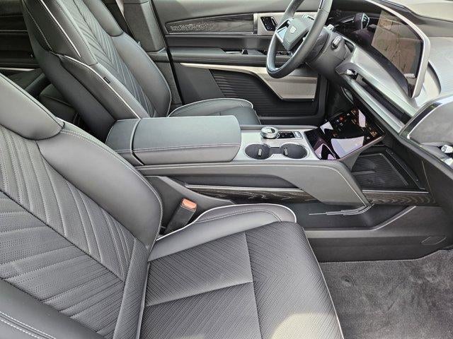 2026 Cadillac VISTIQ Platinum