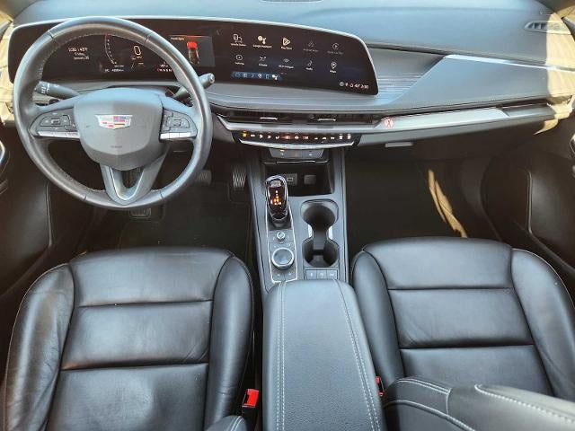 2024 Cadillac XT4 Premium Luxury