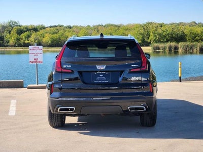 2024 Cadillac XT4 Premium Luxury