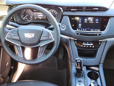 2026 Cadillac XT5 Luxury