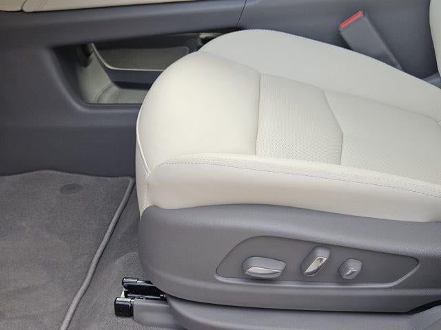 2026 Cadillac XT5 Premium Luxury - Photo 17