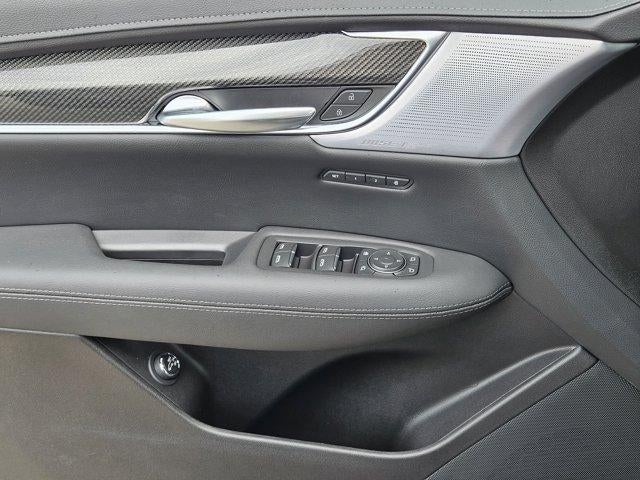 2026 Cadillac XT5 Sport