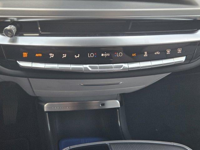 2025 Cadillac LYRIQ Luxury 1