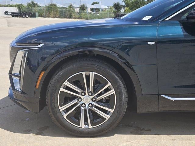 2025 Cadillac LYRIQ Luxury 1