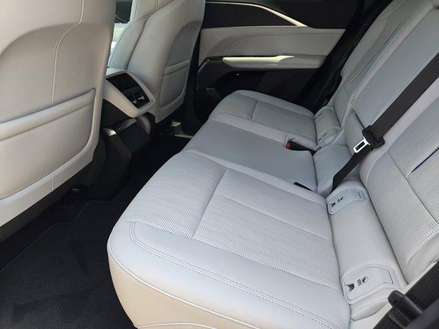 2025 Cadillac LYRIQ Luxury 1