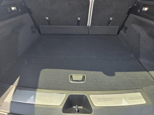 2025 Cadillac LYRIQ Luxury 1