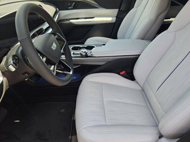 2025 Cadillac LYRIQ Luxury 1