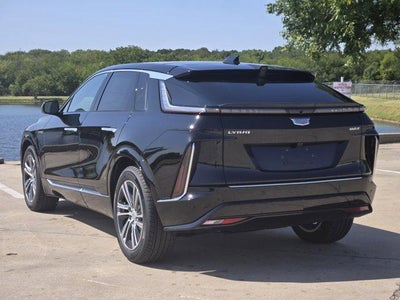 2025 Cadillac LYRIQ Luxury 2