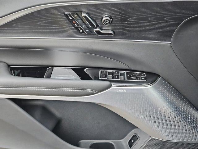 2026 Cadillac LYRIQ Premium Luxury