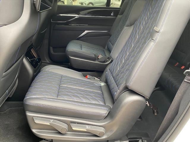 2025 Cadillac ESCALADE IQ Luxury 1