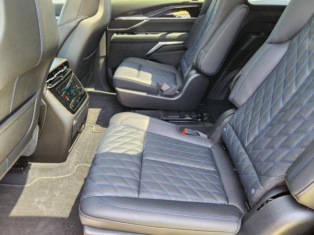 2025 Cadillac ESCALADE IQ Luxury 1