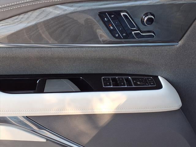 2025 Cadillac ESCALADE IQ Luxury 1