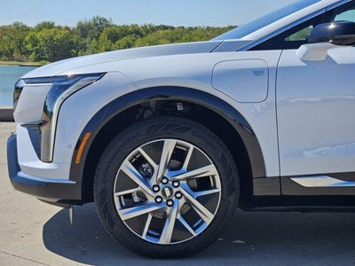 2027 Cadillac OPTIQ Luxury