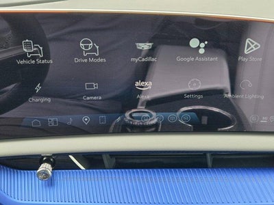 2025 Cadillac OPTIQ Luxury 1