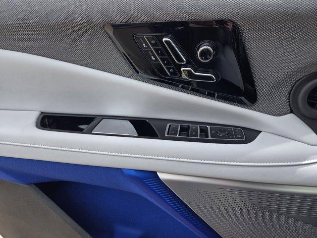 2025 Cadillac OPTIQ Luxury 1