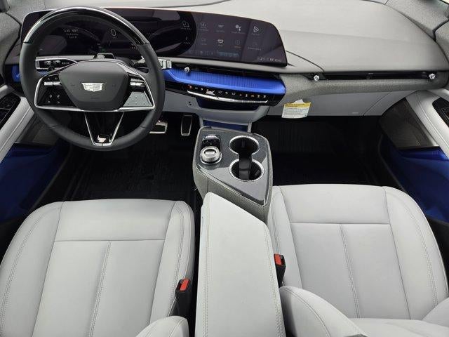 2025 Cadillac OPTIQ Luxury 1