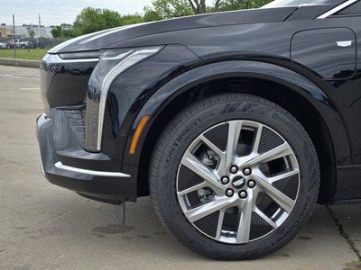 2025 Cadillac OPTIQ Luxury 1