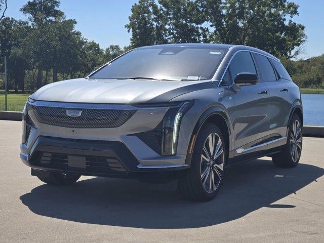 2025 Cadillac OPTIQ Luxury 2