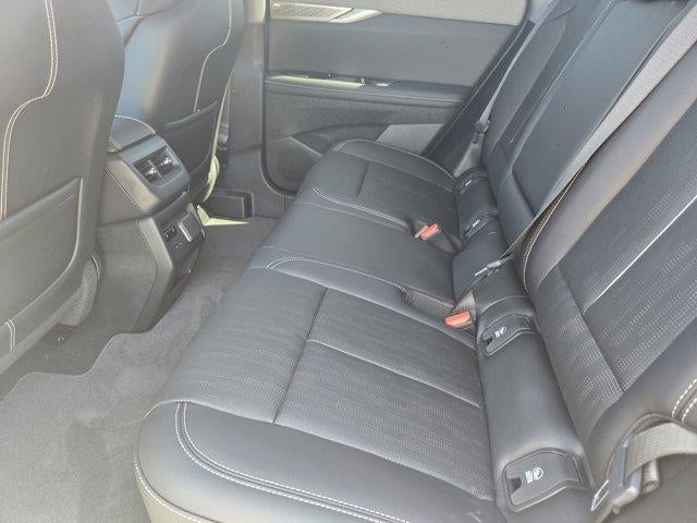 2025 Cadillac OPTIQ Luxury 2